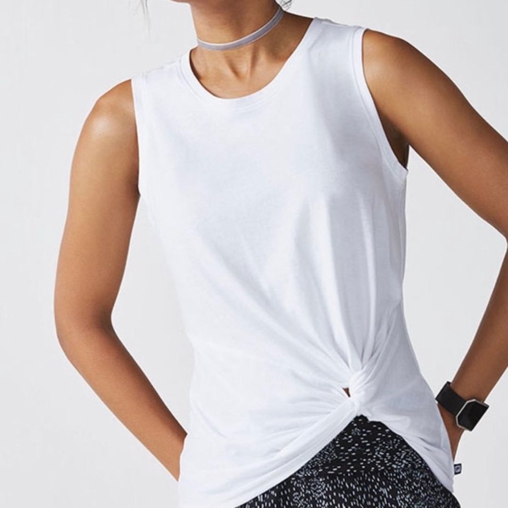FABLETICS Hera Knotted Twist Front White T…